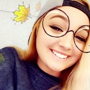 Meet your Posher, April